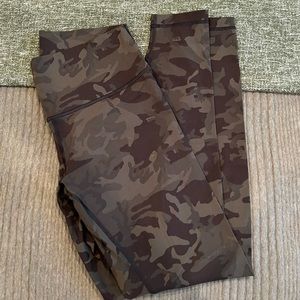 Lululemon Wunder Under High-Rise Tight 28"
Incognito Camo Multi Gator Green